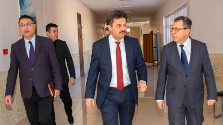 Rektör Yılmaz’dan Edebiyat Fakültesine ziyaret